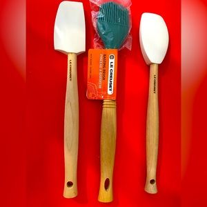 Le Creuset lot of 3 in Spatulas and Basting Brush.